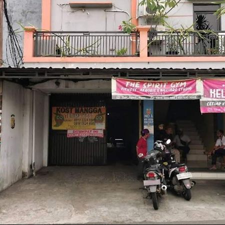 Oyo Life 93129 Kost Mangga Hotel Jakarta Exterior photo