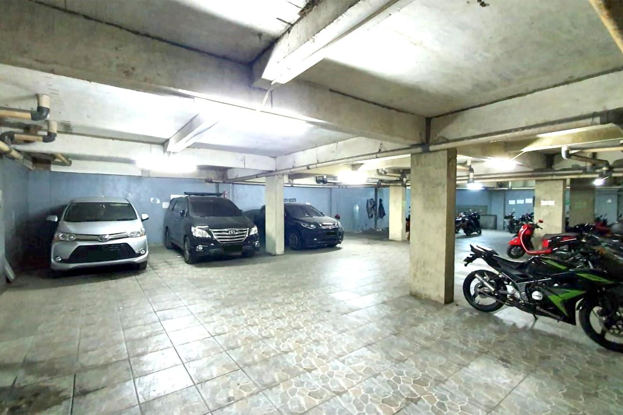 Oyo Life 93129 Kost Mangga Hotel Jakarta Exterior photo