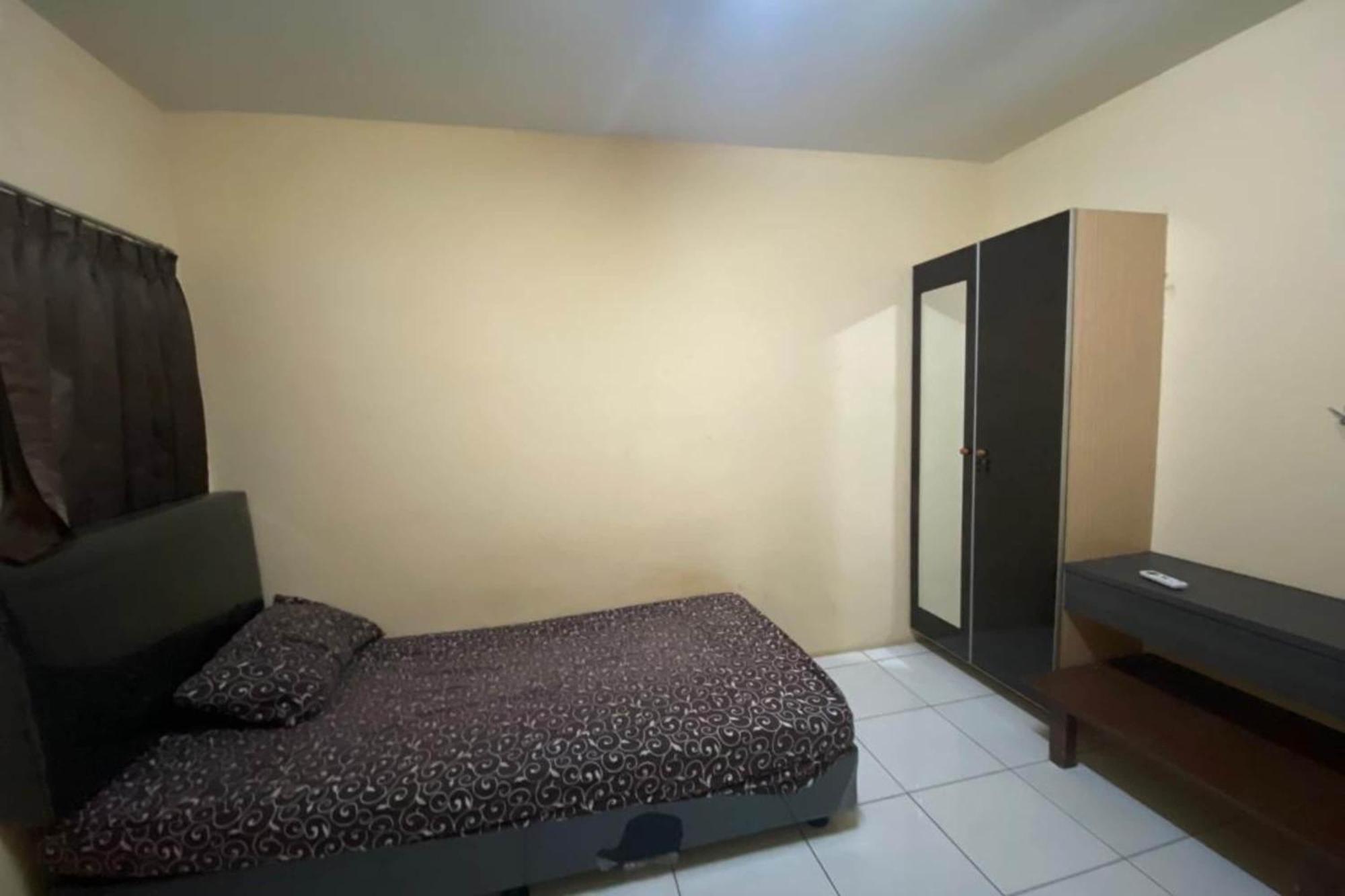 Oyo Life 93129 Kost Mangga Hotel Jakarta Exterior photo