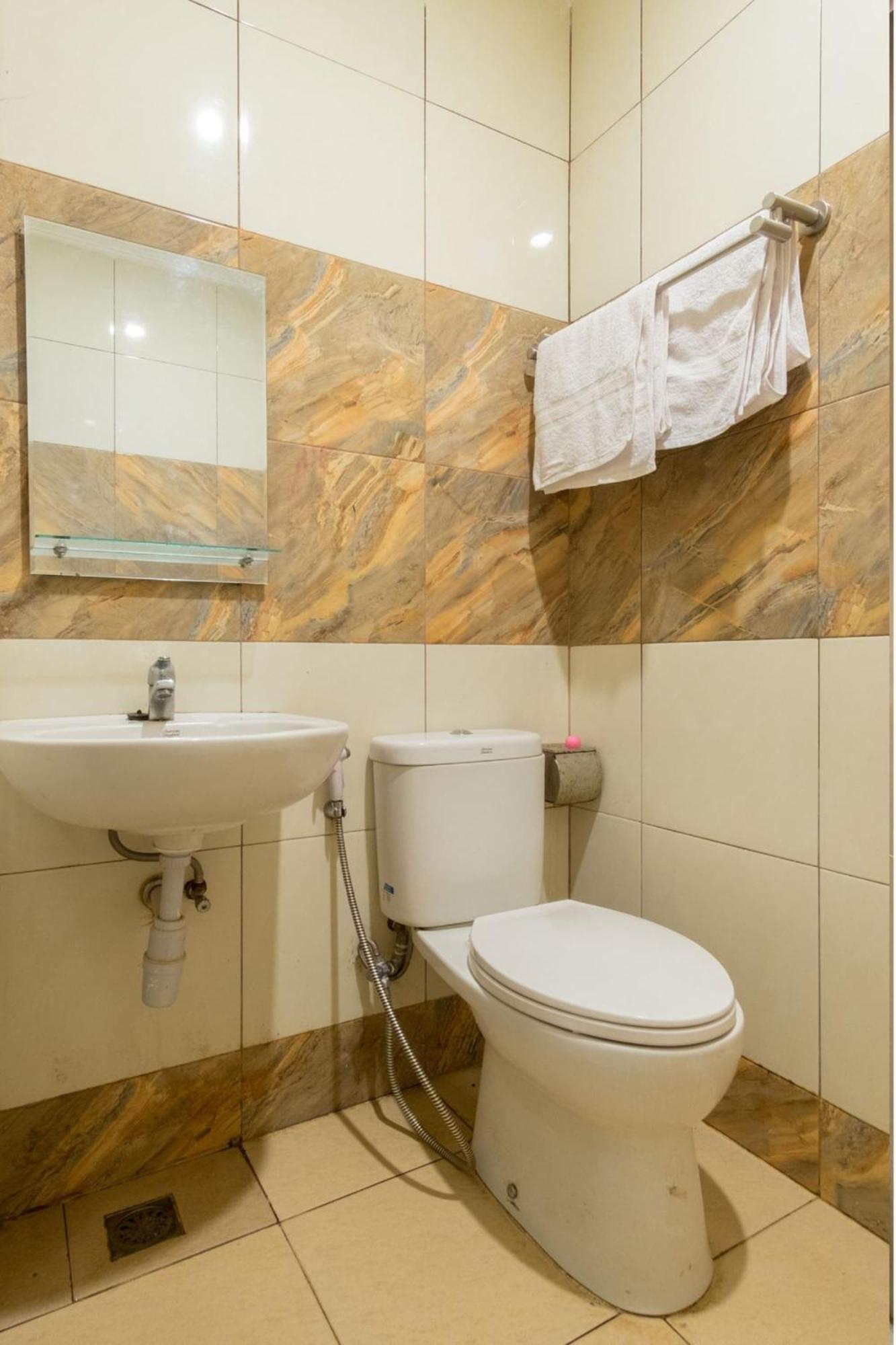 Oyo Life 93129 Kost Mangga Hotel Jakarta Exterior photo