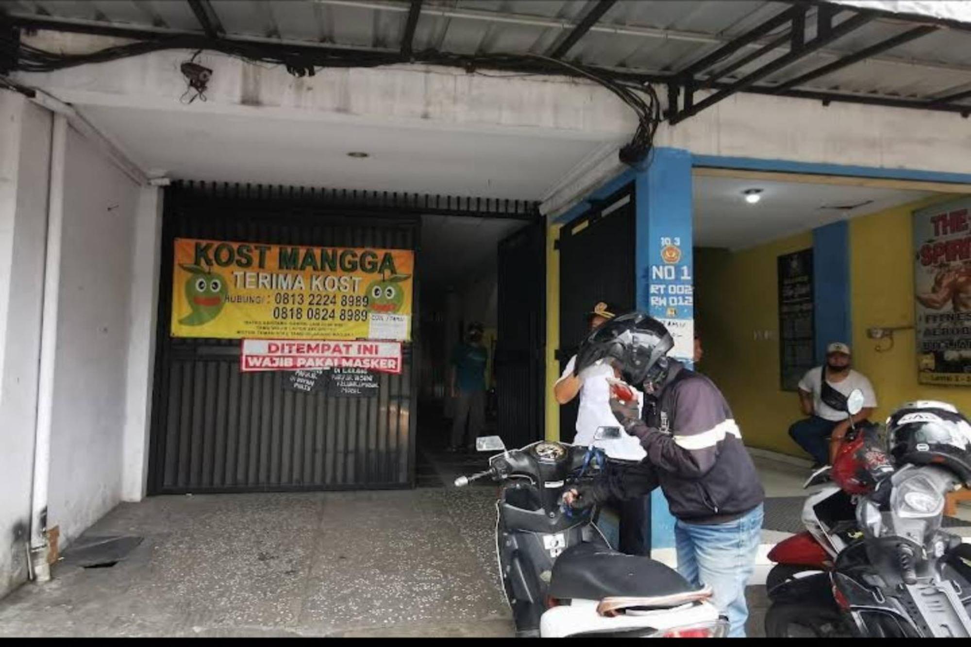 Oyo Life 93129 Kost Mangga Hotel Jakarta Exterior photo